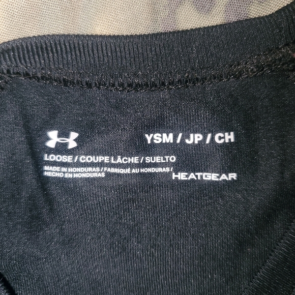 Under Armour Tee - Picture 3 of 3
